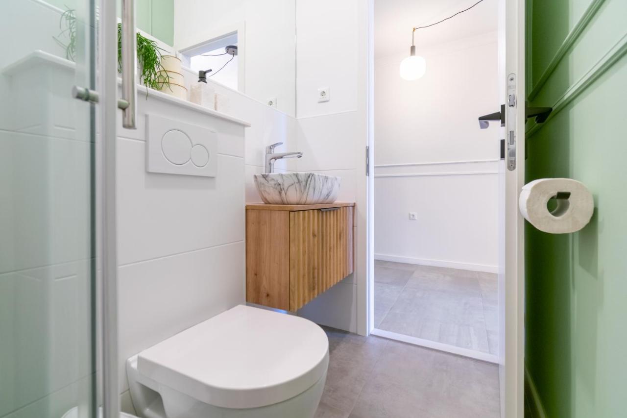 Studio Apartment Smile, Near Beach & Center, Free Parking, Balcony Makarska Eksteriør bilde